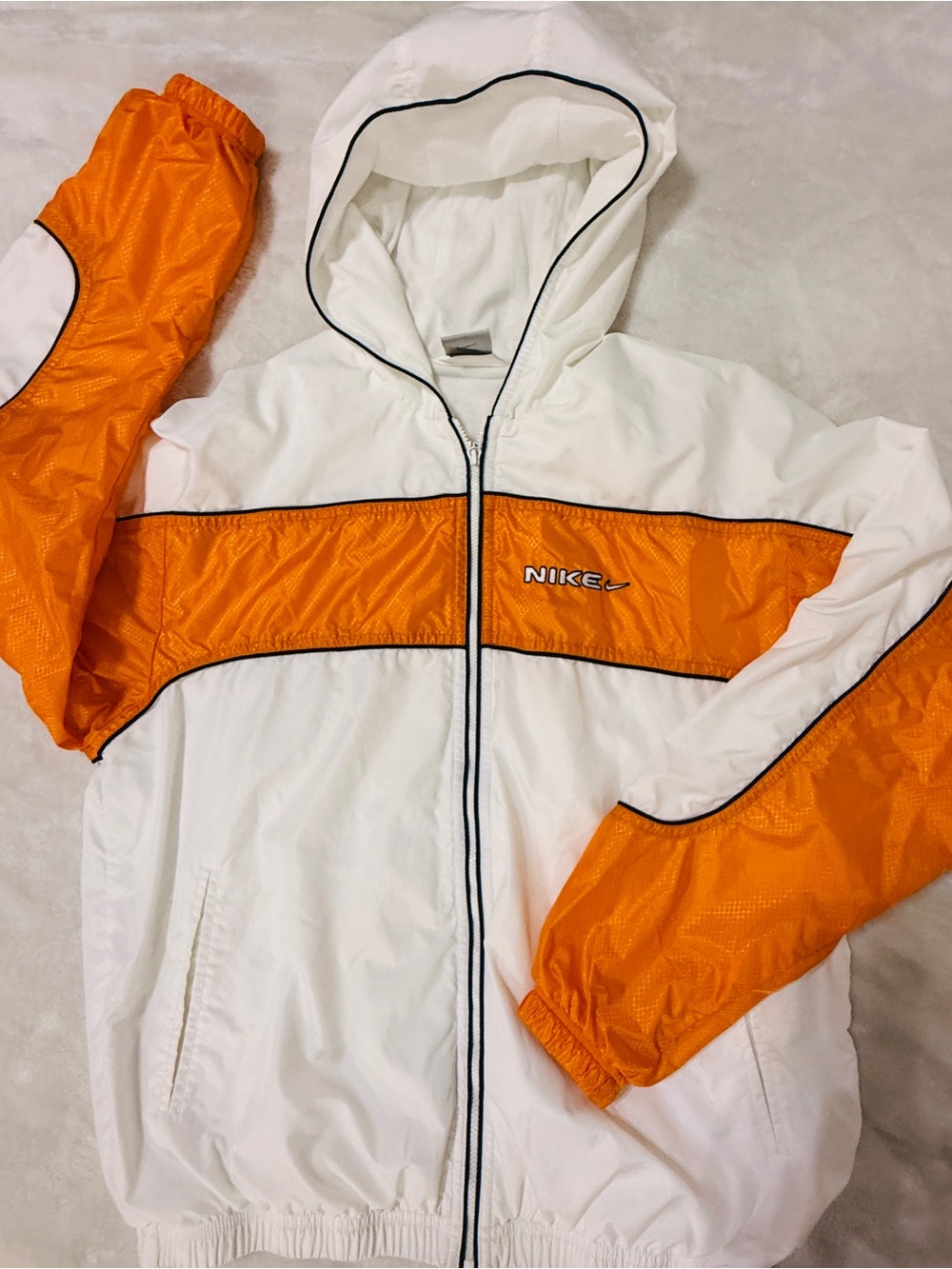 VINTAGE Silver Grey Tag Nike ✨ White and Orange Hooded Windbreaker Lined Jacket
